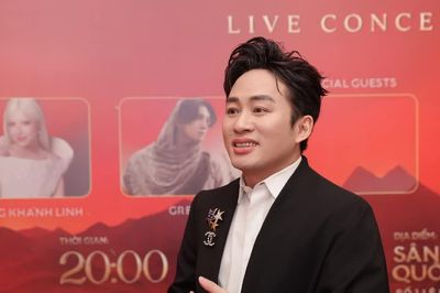 Tùng Dương tự làm đạo diễn trong đêm nhạc kỷ niệm 25 năm hoạt động nghệ thuật