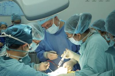 Bệnh viện Nhi đồng 1 lần đầu cấy điện cực thân não cho trẻ điếc