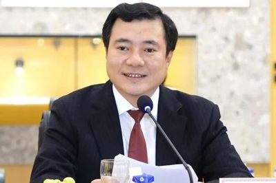 Thứ trưởng Công Thương Nguyễn Sinh Nhật Tân làm Phó bí thư Thành ủy TP.HCM