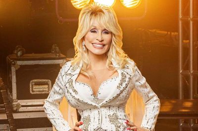 Dolly Parton nhận giải thành tựu trọn đời