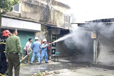 Quảng Ninh: Kịp thời dập tắt đám cháy tại chợ Kim Sơn