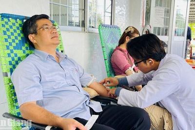Xã Vĩnh Thuận tiếp nhận 67 đơn vị máu