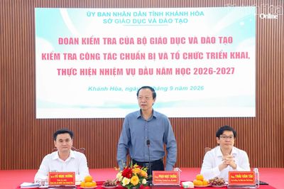 Bộ Giáo dục và Đào tạo kiểm tra công tác tổ chức năm học mới tại Khánh Hòa