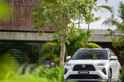 Toyota Yaris Cross phiên bản V và HEV: Bảng giá lăn bánh cùng thông số kỹ thuật chi tiết