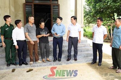 Đồng chí Phó Chủ tịch UBND tỉnh kiểm tra công tác xóa nhà tạm, nhà dột nát tại xã Sông Mã và Chiềng Khoong