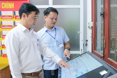 Kiểm tra công vụ, cải cách hành chính tại xã Định Hóa