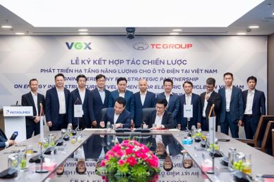 Tập đoàn Thành Công hợp tác VGX phát triển hạ tầng sạc cho xe điện