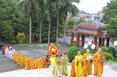Lào Cai: Đoàn đại biểu dâng hương tưởng niệm, tri ân trước thềm Đại hội Phật giáo tỉnh lần thứ I