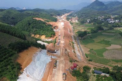 Bộ Xây dựng quản chặt hoạt động trên công trường, xử nghiêm nhà thầu chậm