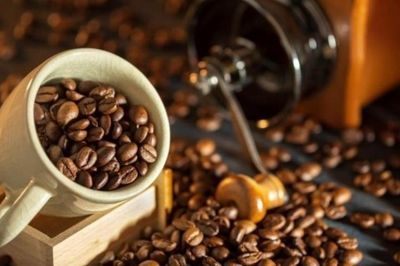 Ngày 18/9: Giá cà phê và hồ tiêu đồng loạt giảm