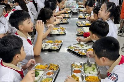 Hà Nội thành lập 4 đoàn kiểm tra đột xuất bữa ăn bán trú