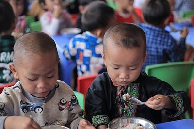 Điện Biên tăng 'hàng rào' an toàn cho bữa ăn học đường