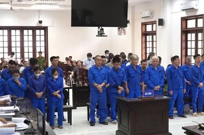 Cựu Viện trưởng 'bán' giấy tâm thần bị phạt 19 năm 6 tháng tù