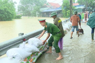 Các địa phương cần chủ động ứng phó với lũ trên các sông