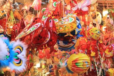 Mua đồ chơi Trung thu cho trẻ, đừng chỉ nhìn vào giá và mẫu mã, đây là tiêu chí cha mẹ cần quan tâm