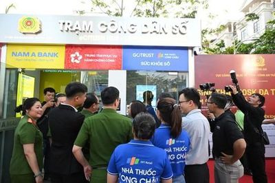 Công an TPHCM với 100 ngày đêm xử lý điểm nghẽn chuyển đổi số:  Bài cuối: Chuẩn hóa dữ liệu 'đúng, đủ, sạch, sống'