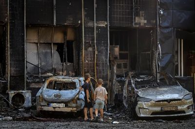 Nga liên tục nã pháo vào thành phố của Ukraine, mở rộng phạm vi tấn công