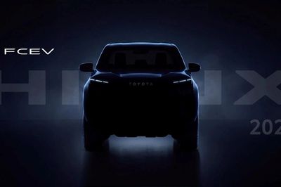 Toyota xác nhận bán tải Hilux chạy hydro sẽ mở bán năm 2028