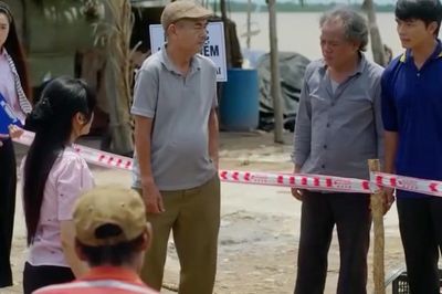Chơn và Phù Sa bất đồng về chuyện cảnh báo sạt lở