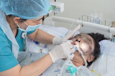 Thiếu nữ bỏng 91% cơ thể, nguy kịch sau vụ cháy nhà 4 tầng tại TPHCM