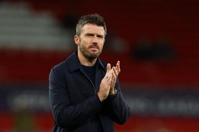 Carrick xóa sổ nhóm thủ lĩnh tại MU