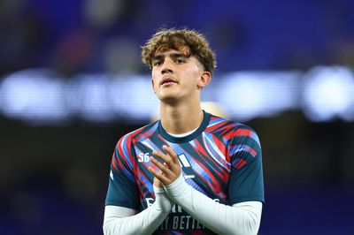 Arsenal có thể chia tay thần đồng Dowman