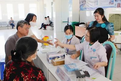 TPHCM có xã đầu tiên cán đích khám sức khỏe cho 100% người dân