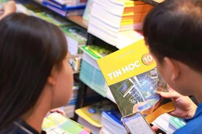 Thủ tướng yêu cầu cung ứng đầy đủ sách giáo khoa năm học 2026-2027