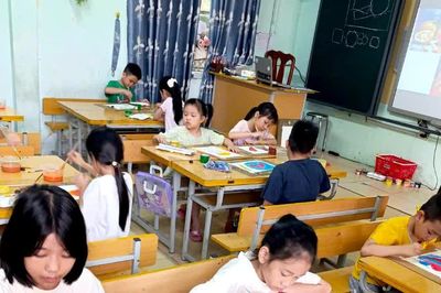 Hưng Yên lập đường dây nóng tiếp nhận phản ánh lạm thu, dạy thêm trái quy định