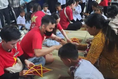 Rộn ràng Tết Trung thu trong trường học miền núi ở An Giang