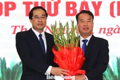 Ông Nguyễn Thế Mạnh được bầu giữ chức Chủ tịch UBND tỉnh Thái Nguyên