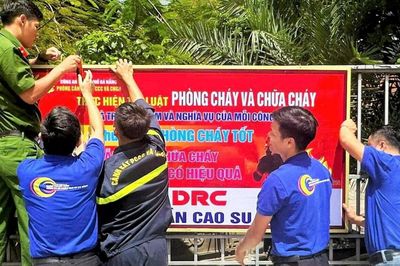 Đoàn Thanh niên Công an TP Đà Nẵng treo gần 200 pano tuyên truyền PCCC
