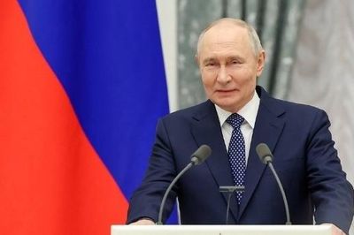 Tổng thống Putin nói về công nghiệp quốc phòng Nga và quan hệ với châu Âu