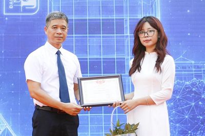 Nữ sinh chọn theo ngành kỹ thuật, trở thành thủ khoa đầu vào Trường ĐH Xây dựng