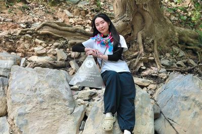 Cô gái Hà Nội 23 tuổi nghỉ việc văn phòng, dành 8 tháng sống từ núi tới đảo