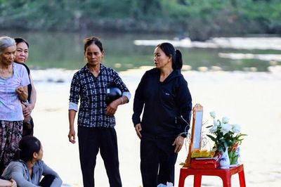 Nghi nữ sinh mất tích, lực lượng chức năng tìm kiếm dưới sông ở Thái Nguyên