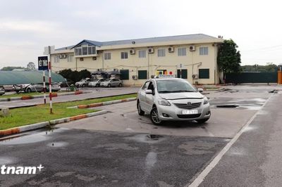 Cấm học viên tập lái xe ôtô trên các tuyến đường cao tốc phân kỳ đầu tư