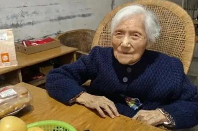 Cụ bà 106 tuổi sống khỏe nhờ 3 điều tưởng đơn giản