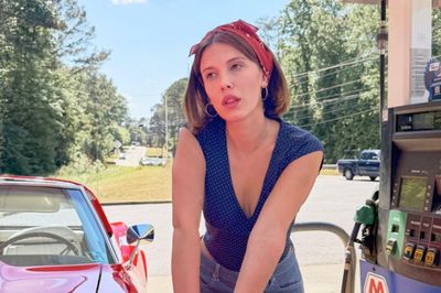Nữ diễn viên Hollywood Millie Bobby Brown thông báo đã nhận con nuôi thứ hai ở tuổi 22