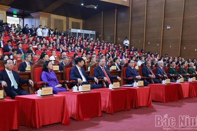 Công bố Nghị quyết của Quốc hội về thành lập thành phố Bắc Ninh và đón nhận Huân chương Lao động hạng Nhất