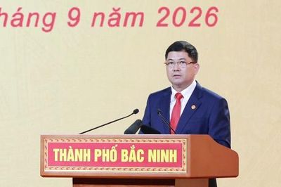 Trở thành thành phố không phải là điểm đến mà là điểm khởi đầu cho một giai đoạn phát triển mới (*)