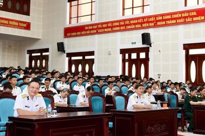 Cục Quân y tập huấn phòng, chống tác hại của thuốc lá tại Học viện Hải quân