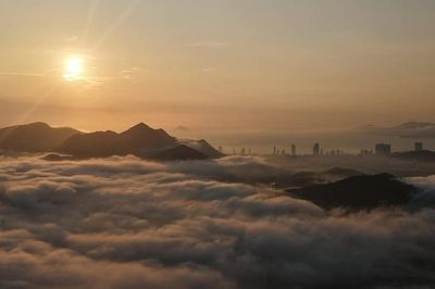 Săn mây Nha Trang, ngắm biển mây hiếm có giữa phố biển