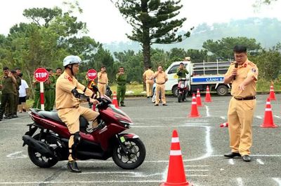 Lâm Đồng tập huấn lực lượng nòng cốt đào tạo kỹ năng lái xe an toàn