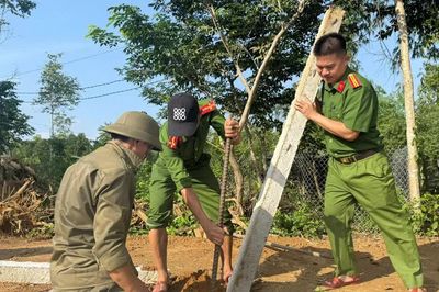 'Gần dân nhất' để xây dựng thế trận lòng dân vững chắc