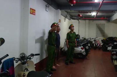 Công an Hà Nội đẩy mạnh hướng dẫn cài đặt app 114