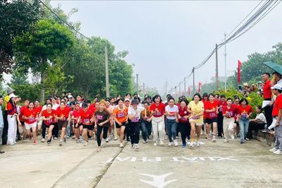 Hơn 400 vận động viên tham dự Giải chạy việt dã xã Phúc Lộc