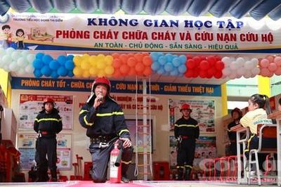 TPHCM: Trang bị kiến thức phòng chống hoả hoạn, thoát hiểm cho HSSV phải đi đôi với thực hành và trải nghiểm