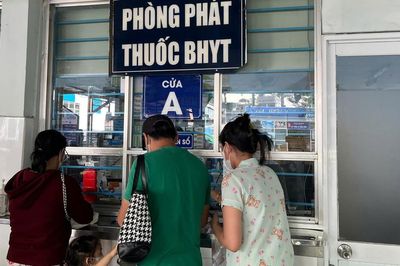 Bộ Y tế phản hồi kiến nghị đưa bác sĩ về trạm y tế, nâng chủng loại thuốc BHYT