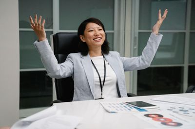Ai có 25 tiếng một ngày?